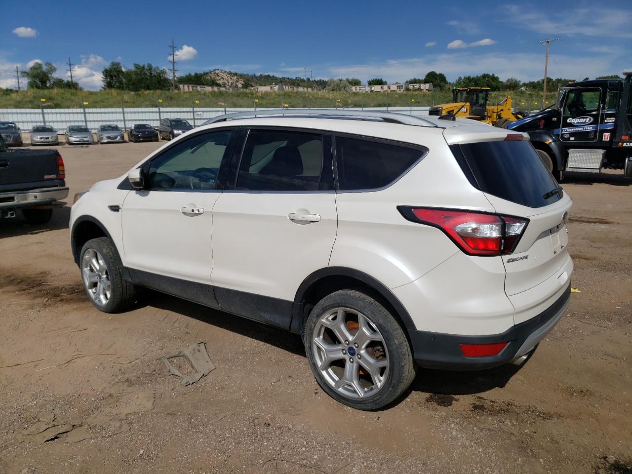 VIN 1FMCU9J99HUD60371 2017 FORD ESCAPE no.2