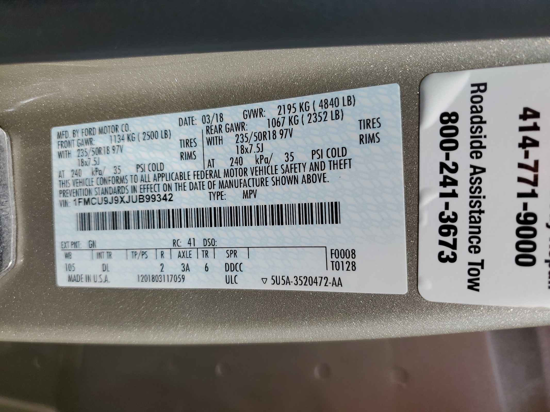 1FMCU9J9XJUB99342 2018 Ford Escape Titanium