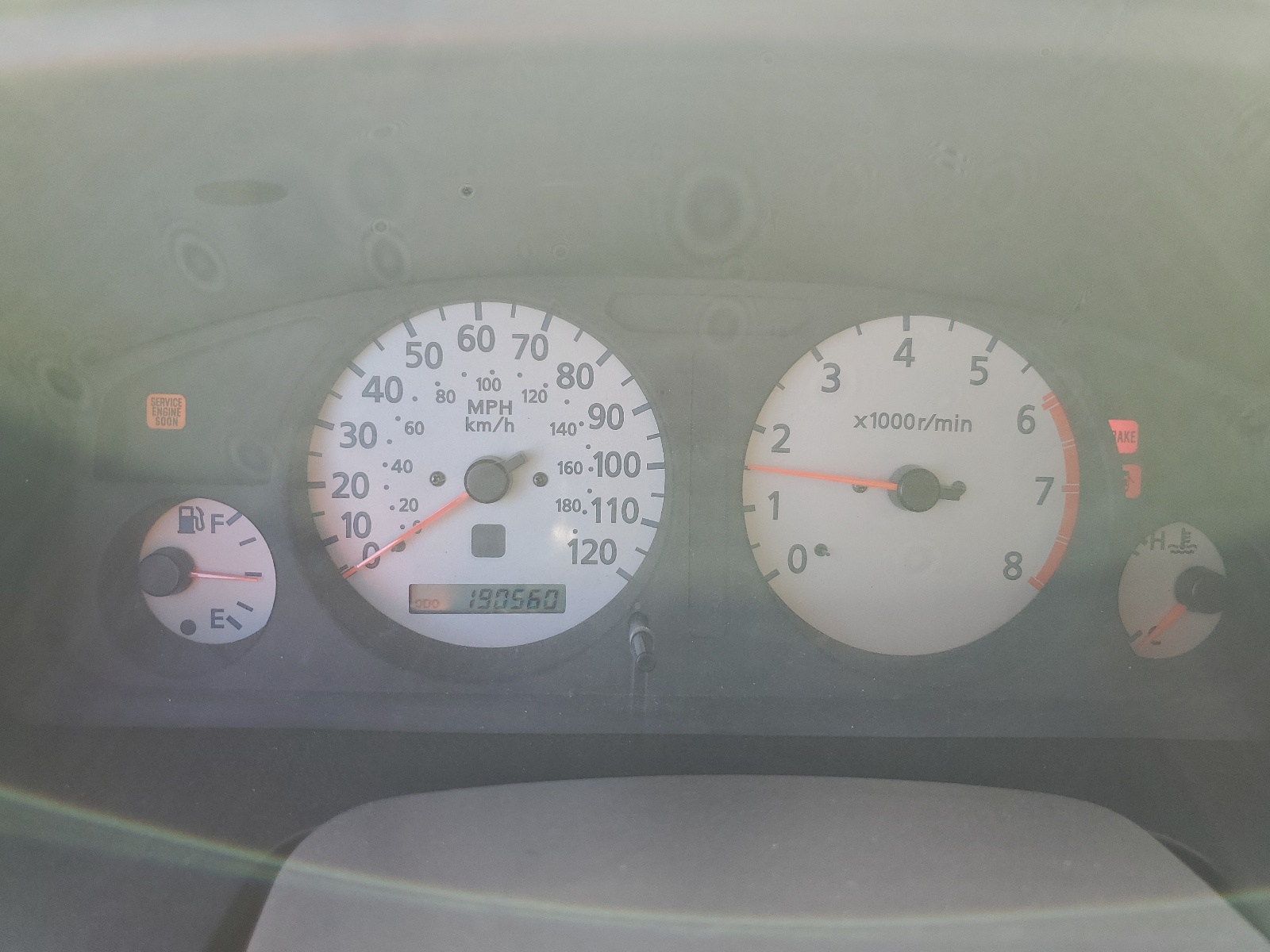 JN8AR07S5YW410663 2000 Nissan Pathfinder Le