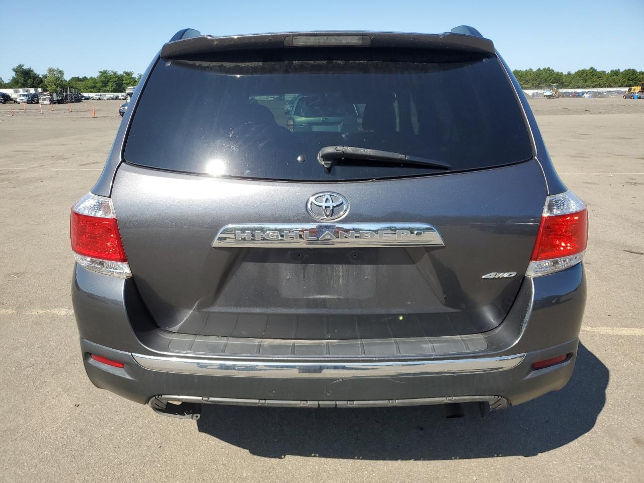 2012 Toyota Highlander Base VIN: 5TDBK3EH4CS124888 Lot: 66248654