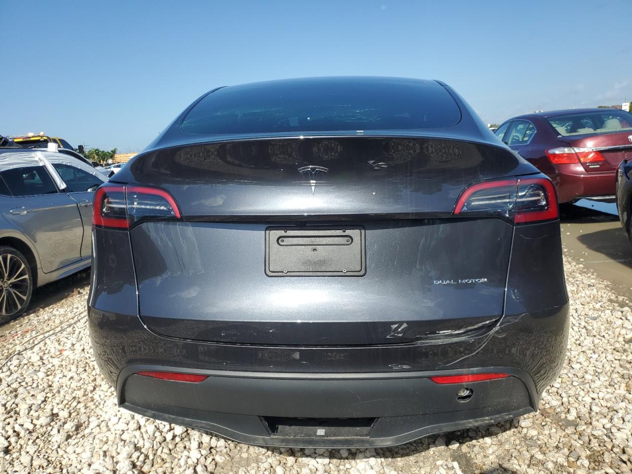 2024 Tesla Model Y VIN: 7SAYGDEE5RA234837 Lot: 65846714