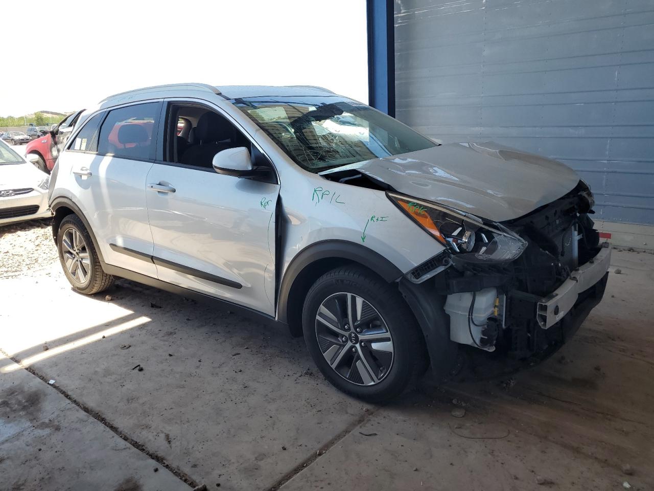 KNDCB3LC7L5414009 Kia Niro LX 4