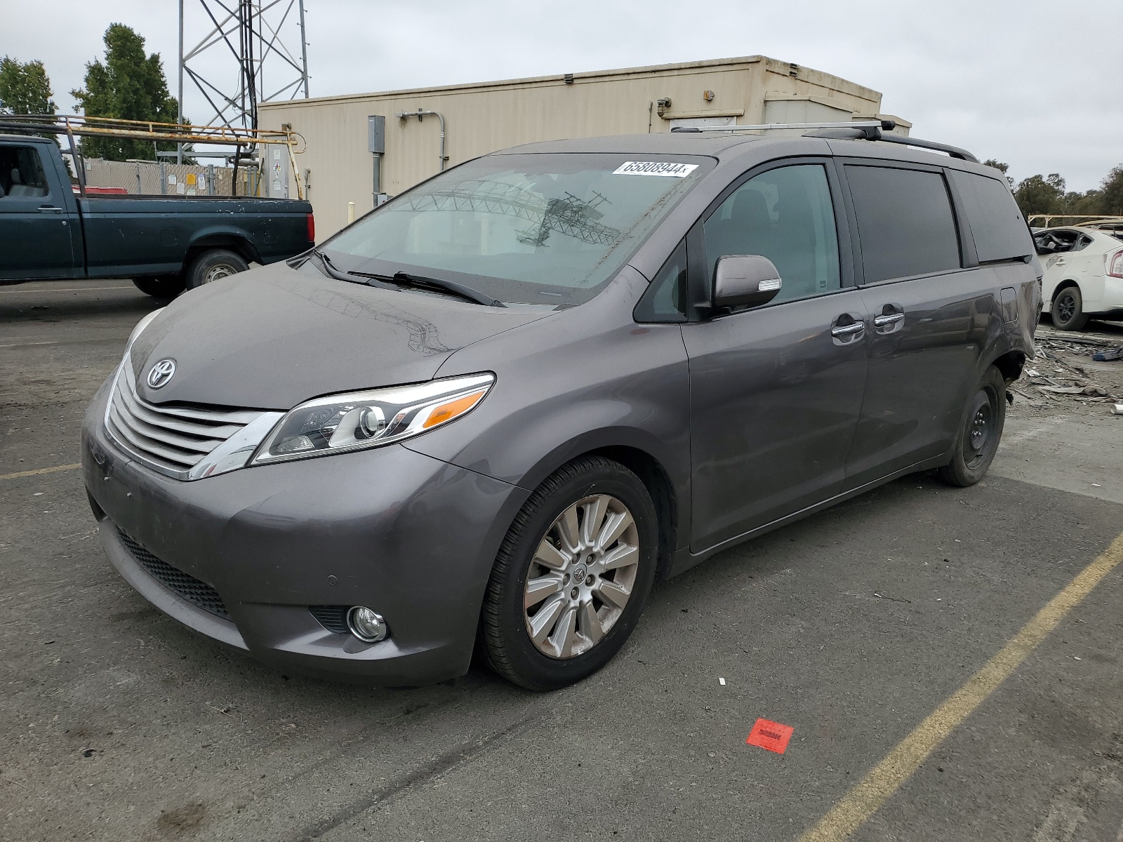 2015 Toyota Sienna Xle vin: 5TDYK3DC1FS598057