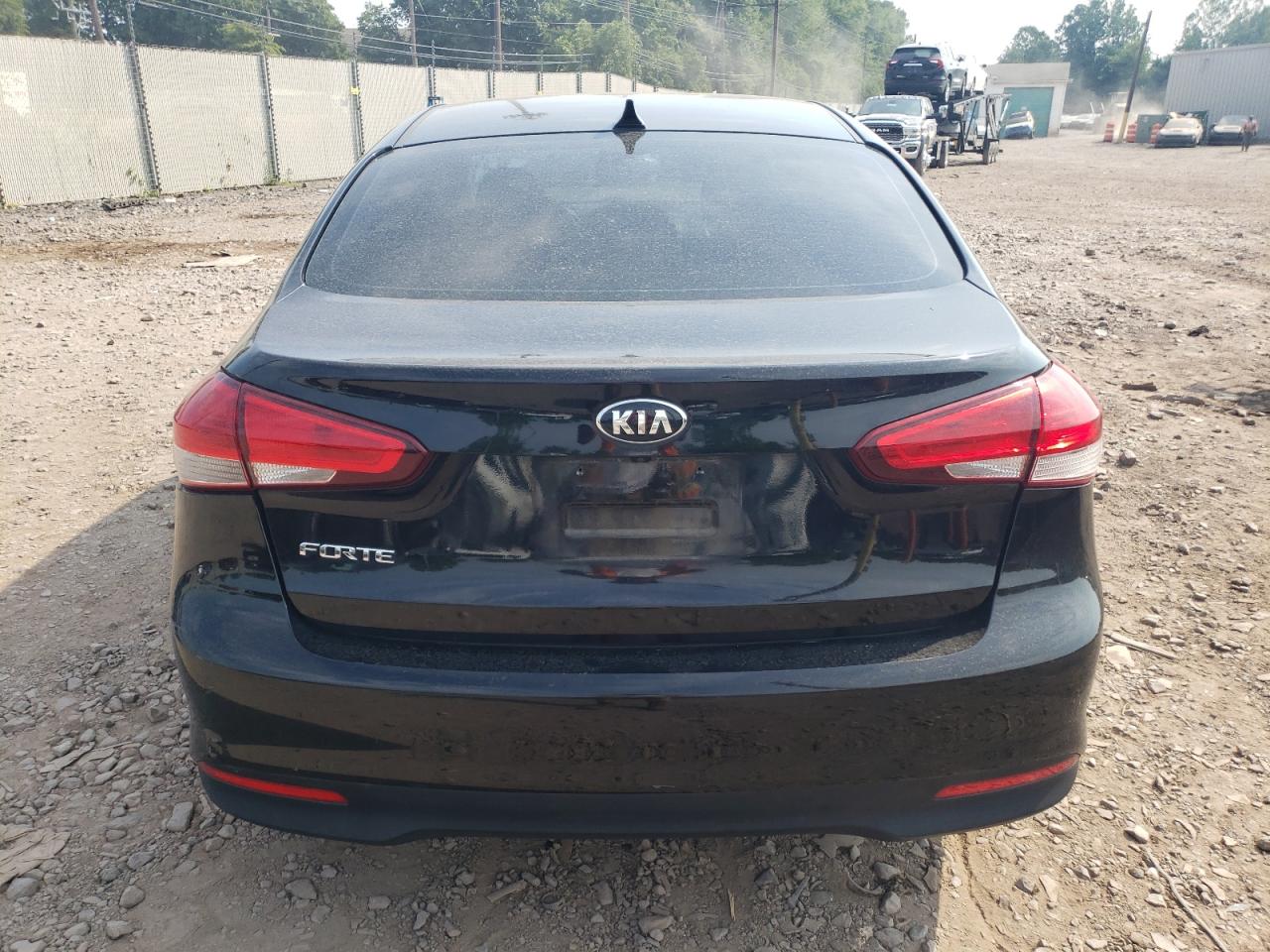 2017 Kia Forte Lx VIN: 3KPFL4A7XHE102896 Lot: 65515164