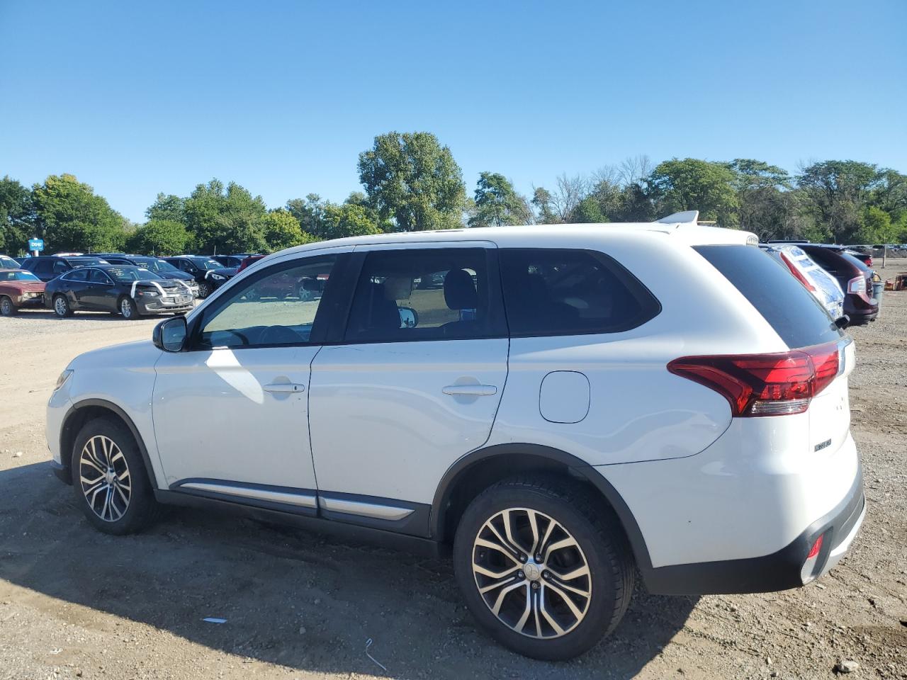 2017 Mitsubishi Outlander Es VIN: JA4AZ2A30HZ036481 Lot: 69843904