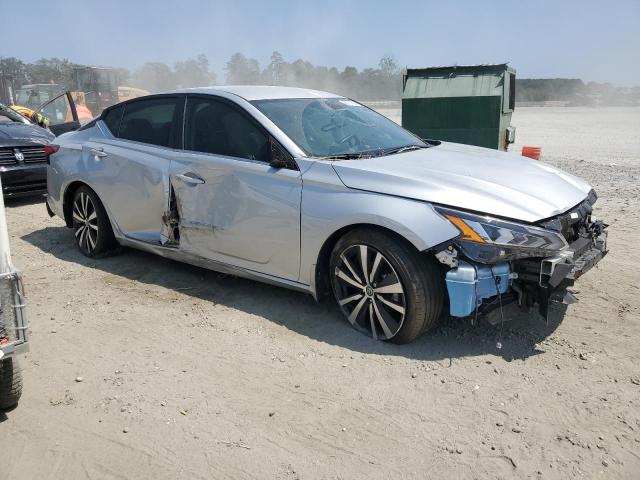 1N4BL4CV1NN373465 Nissan Altima SR 4