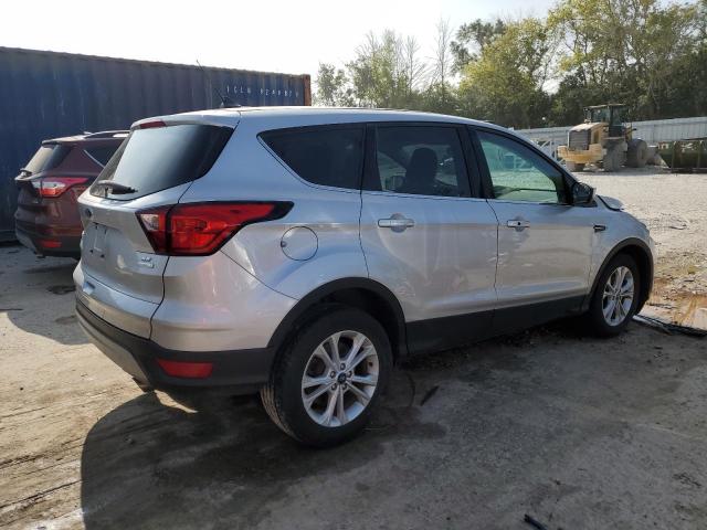  FORD ESCAPE 2019 Srebrny