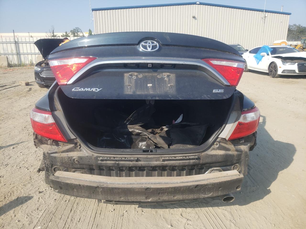 4T1BF1FK8GU569392 2016 Toyota Camry Le