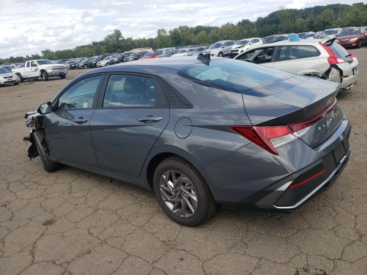 2024 Hyundai Elantra - Image 2