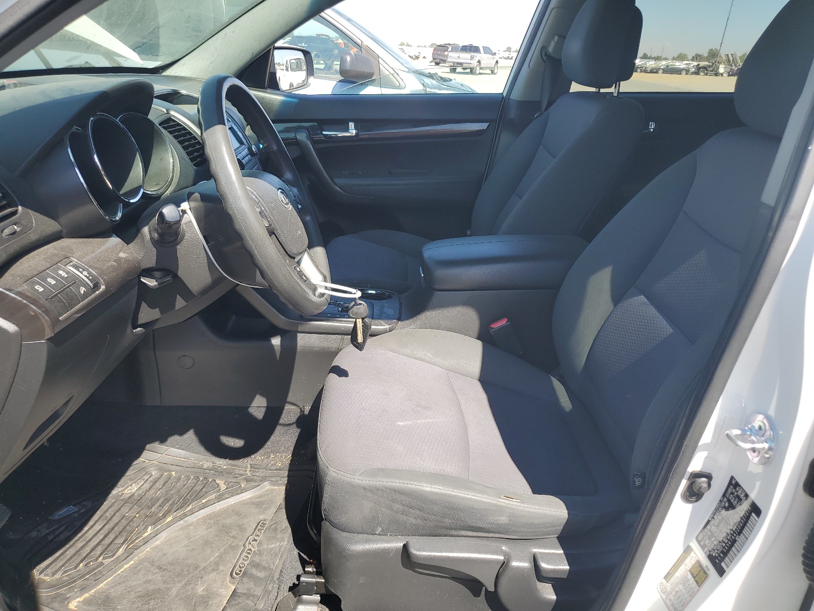 5XYKT4A22DG327216 2013 Kia Sorento Lx