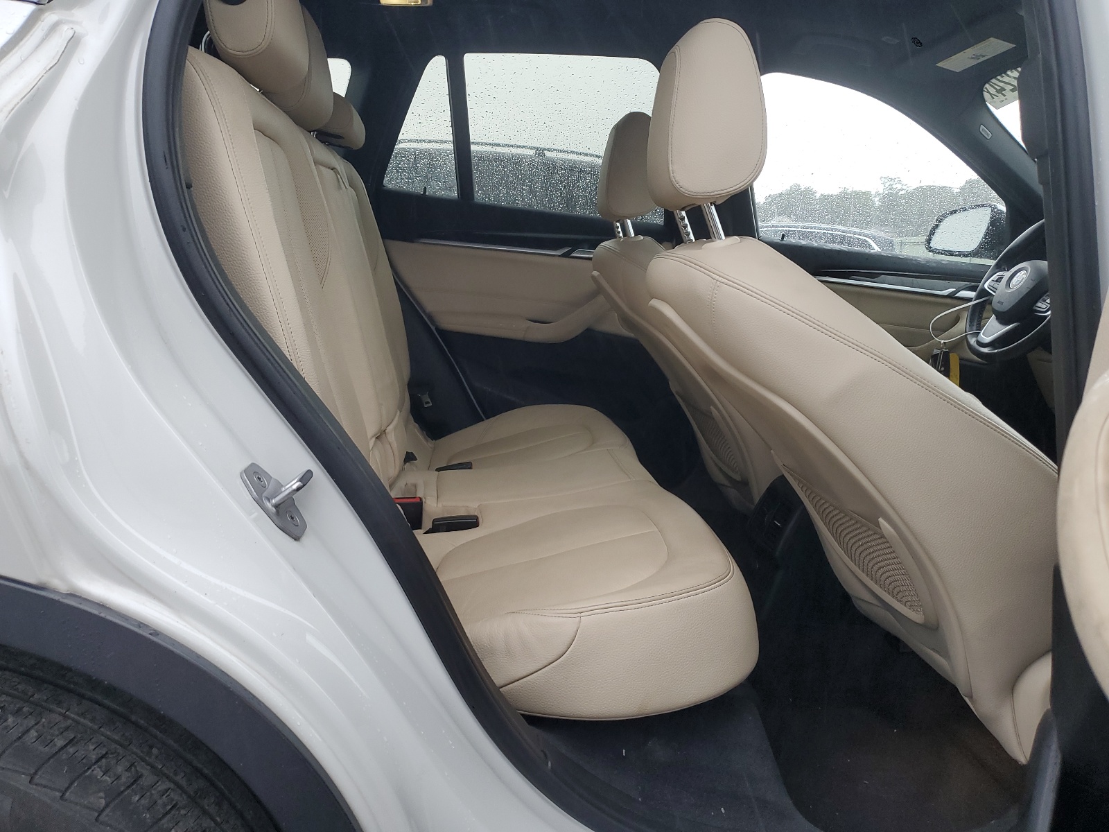 WBXHT3C3XH5F82033 2017 BMW X1 xDrive28I