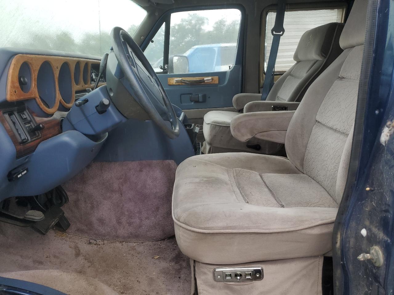 1995 Dodge Ram Van B2500 VIN: 2B6HB21Y3SK511804 Lot: 66873614