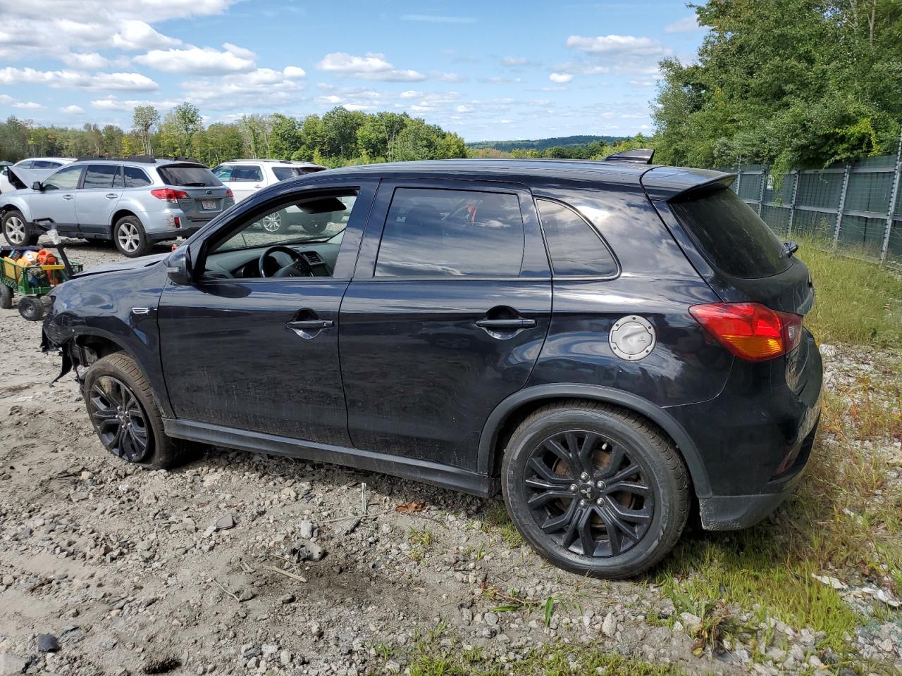 JA4AR3AU6KU014276 2019 MITSUBISHI OUTLANDER - Image 2