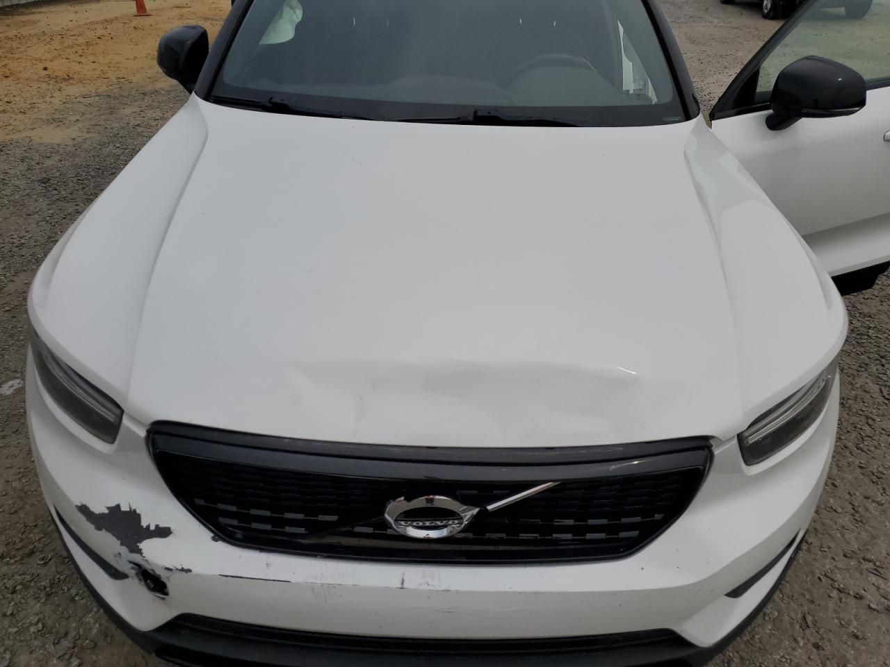 YV4AC2HM5K2118760 2019 Volvo Xc40 T4 R-Design