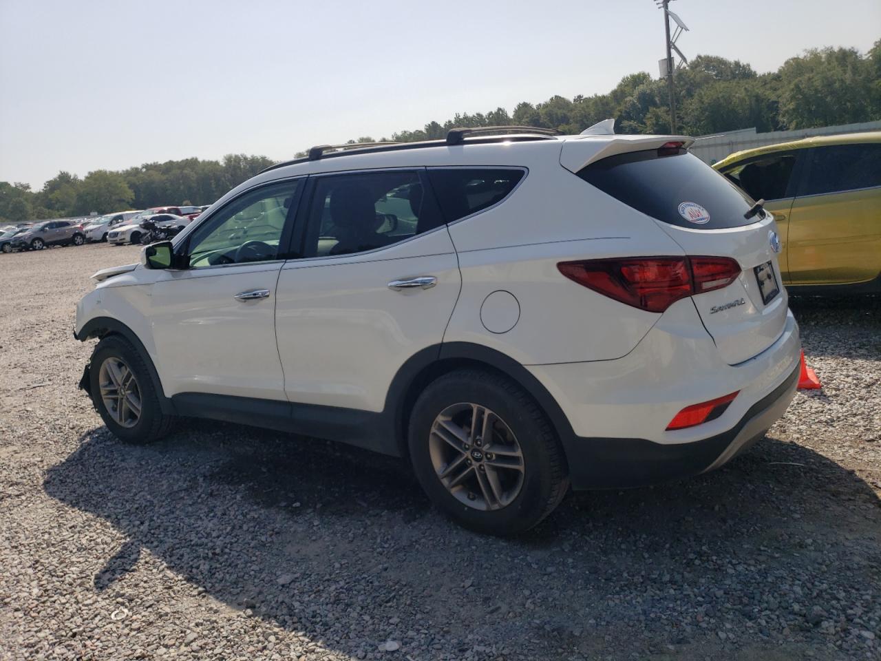 5NMZU3LB9JH078630 2018 HYUNDAI SANTA FE - Image 2