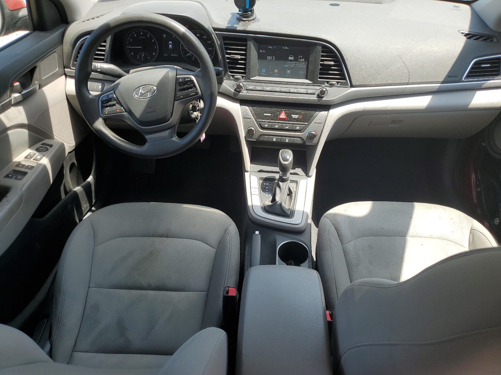 5NPD84LF1JH239613 2018 Hyundai Elantra Sel