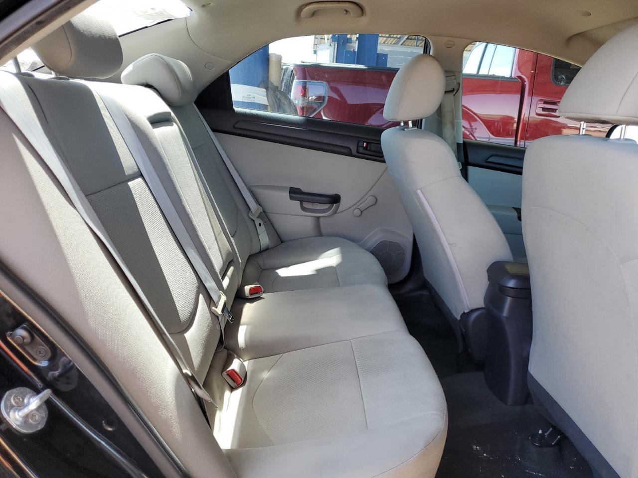 2012 Kia Forte - Image 10