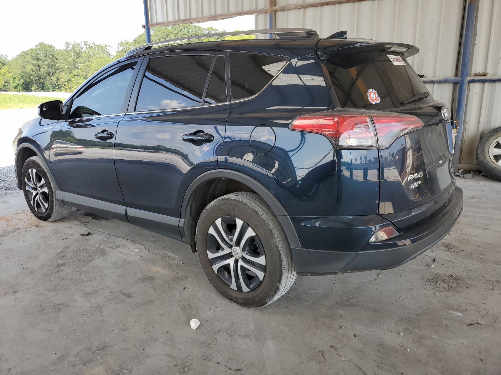 JTMZFREV1HJ119664 2017 Toyota Rav4 Le