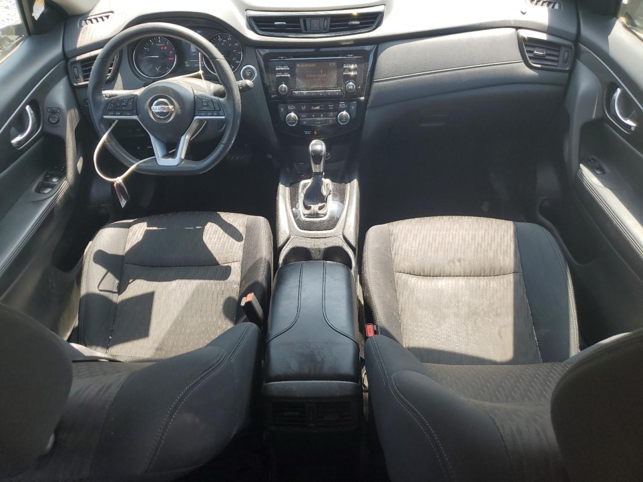 2017 Nissan Rogue - Image 8