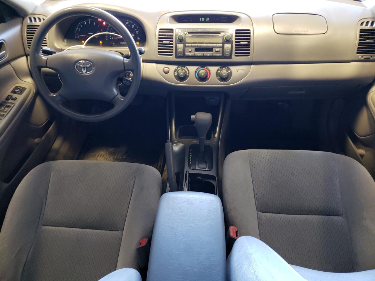 2004 Toyota Camry Le VIN: 4T1BF32K44U080193 Lot: 65621294