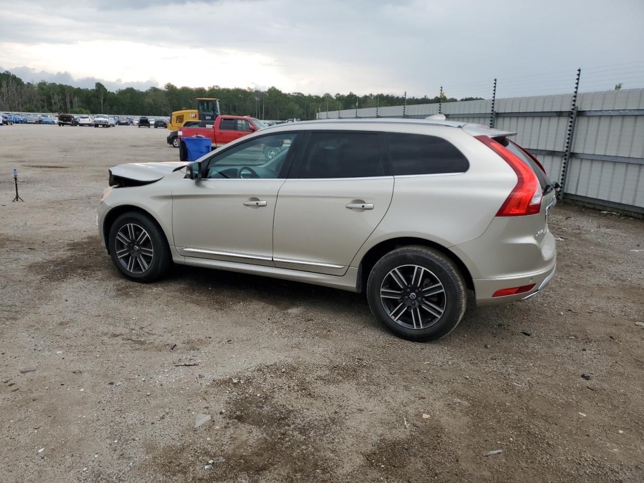 YV440MDR0H2077255 2017 VOLVO XC60 - Image 2