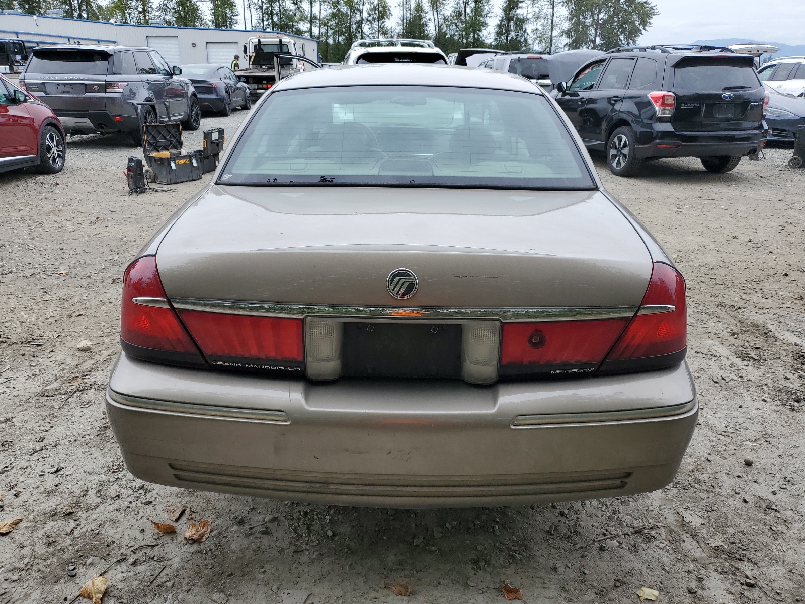 2MEFM75W92X624256 2002 Mercury Grand Marquis Ls