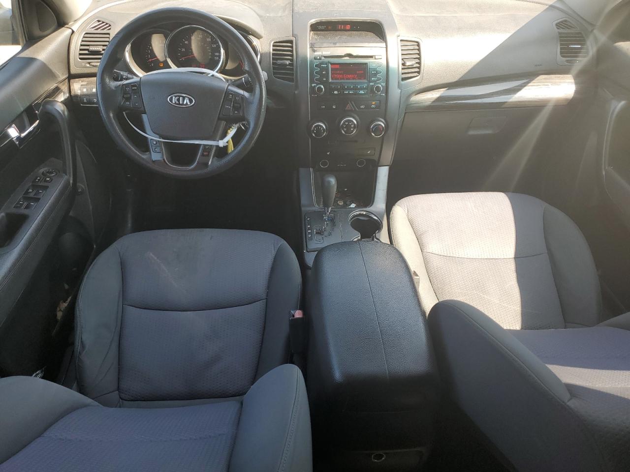 5XYKTCA61CG213283 2012 Kia Sorento Base