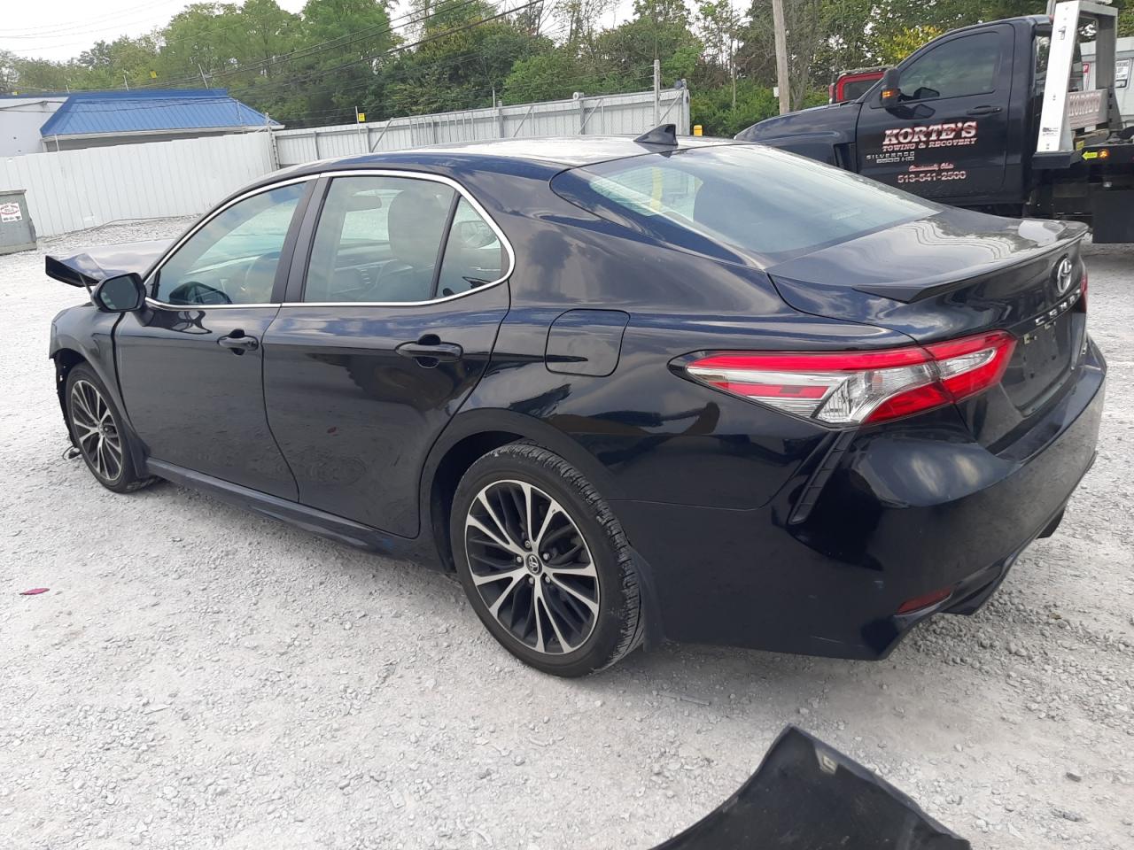 4T1B11HK3KU772663 2019 TOYOTA CAMRY - Image 2