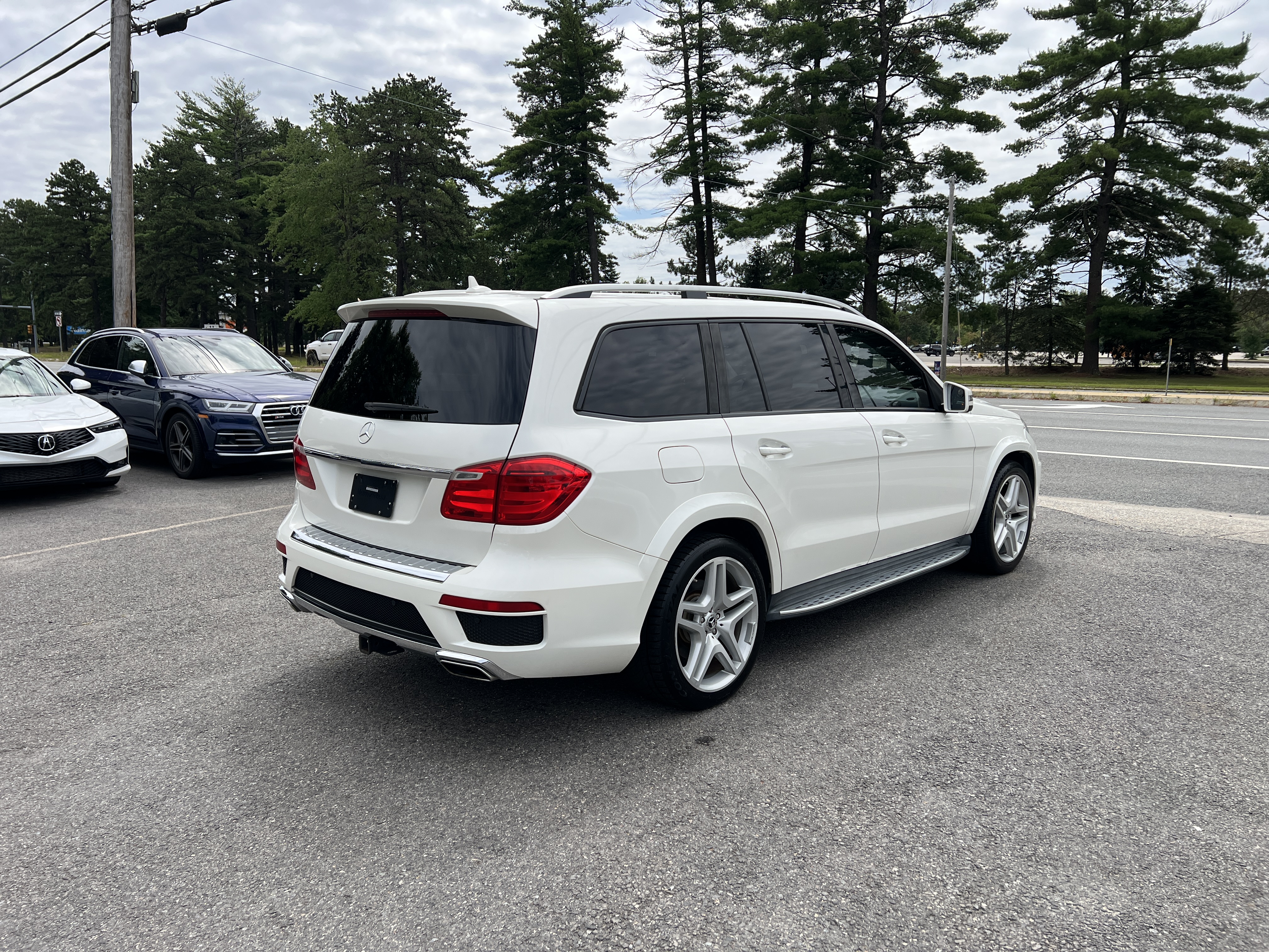 2015 Mercedes-Benz Gl 550 4Matic vin: 4JGDF7DE9FA592172