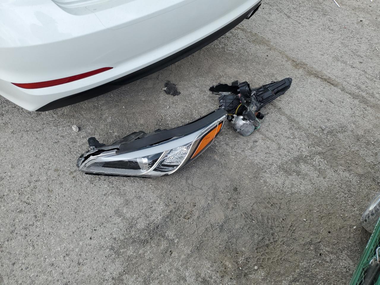 2015 Hyundai Sonata Se VIN: 5NPE24AF0FH201208 Lot: 66136344