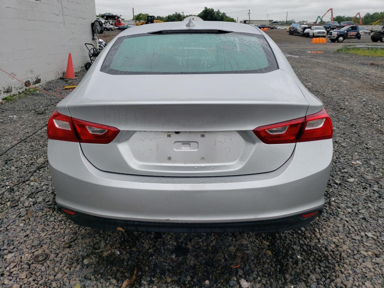 1G1ZD5ST6JF146572 2018 Chevrolet Malibu Lt