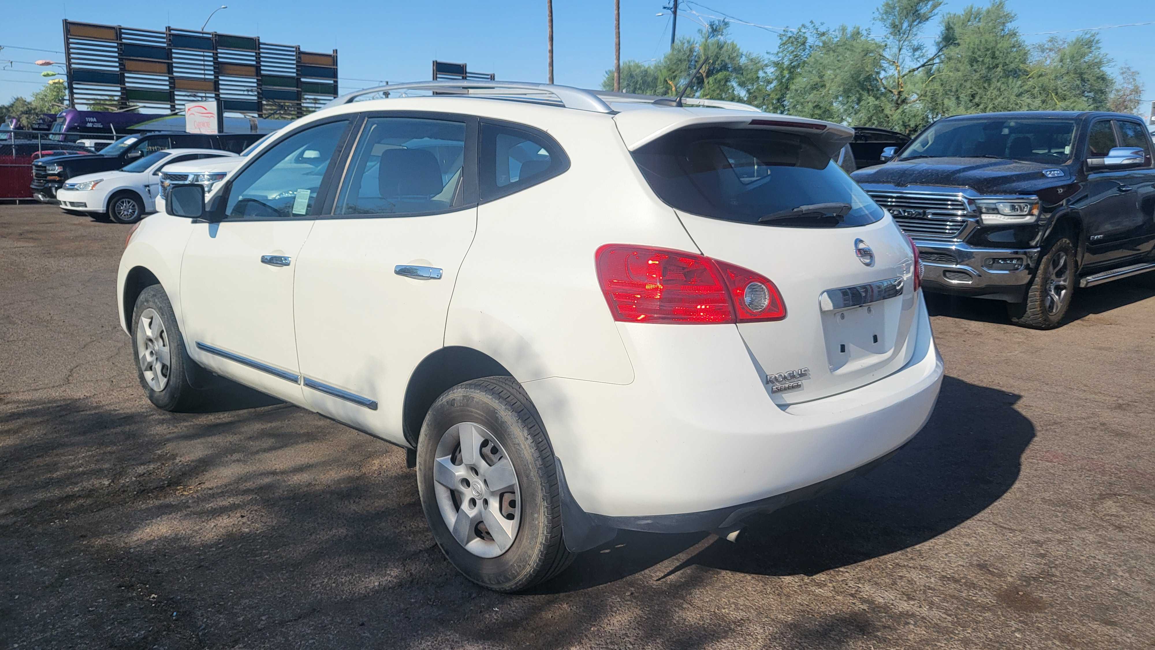 2014 Nissan Rogue Select S vin: JN8AS5MT4EW625462