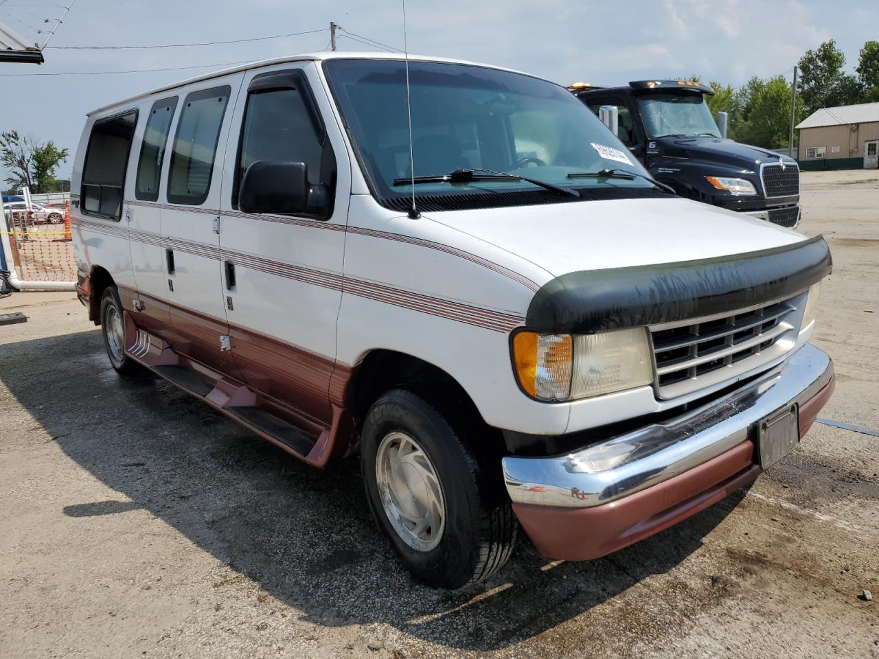 1994 Ford Econoline E150 Van VIN: 1FDEE14H0RHB30660 Lot: 69626144