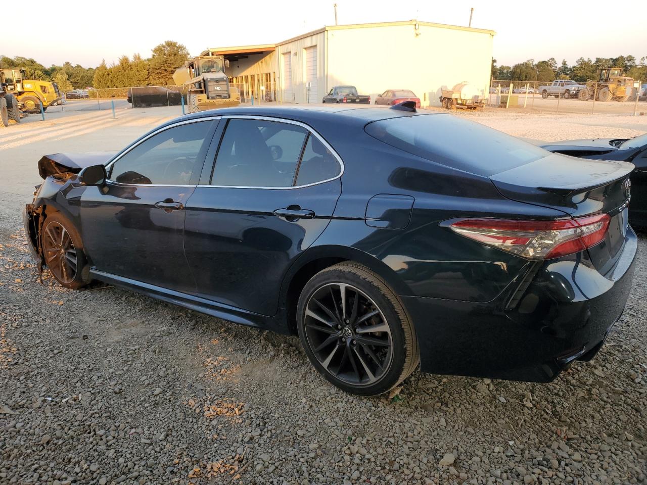 4T1B61HK0JU554907 2018 TOYOTA CAMRY - Image 2