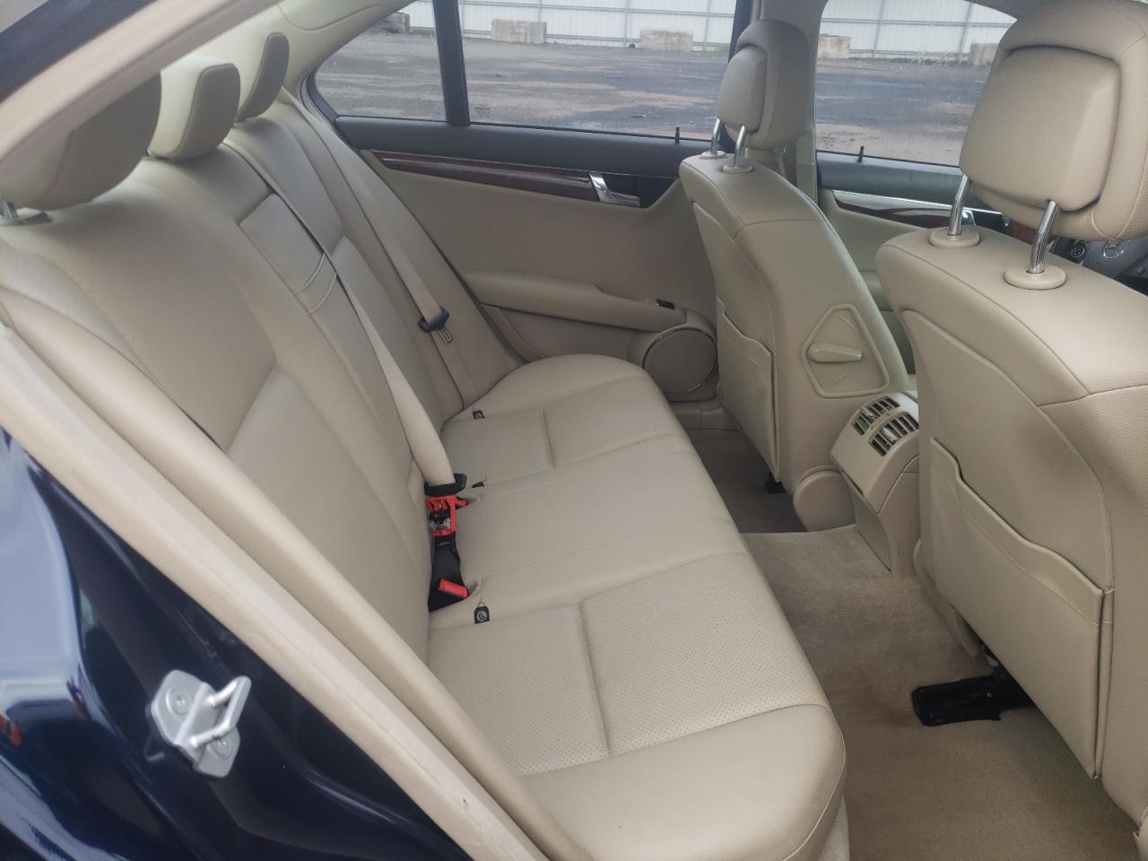 2011 Mercedes-Benz C 300 4Matic VIN: WDDGF8BB9BR134620 Lot: 67748054