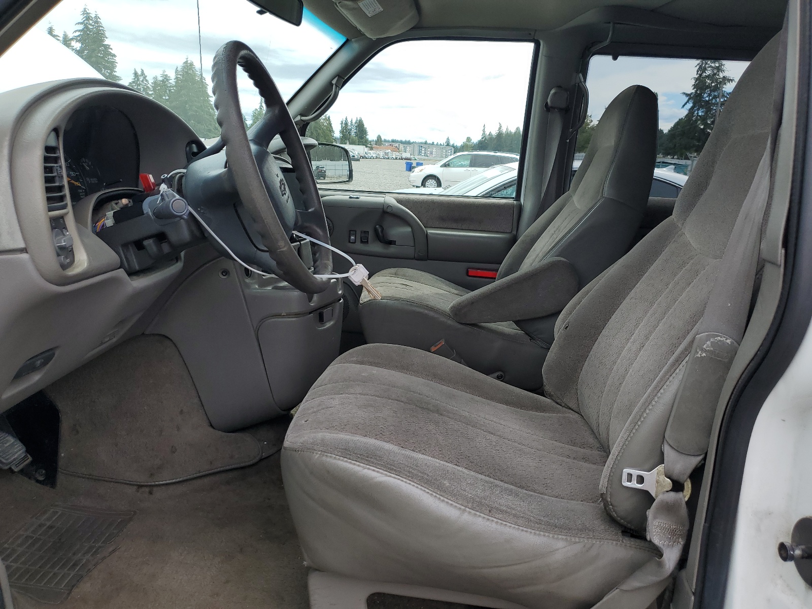 1GNDM19W0YB150457 2000 Chevrolet Astro