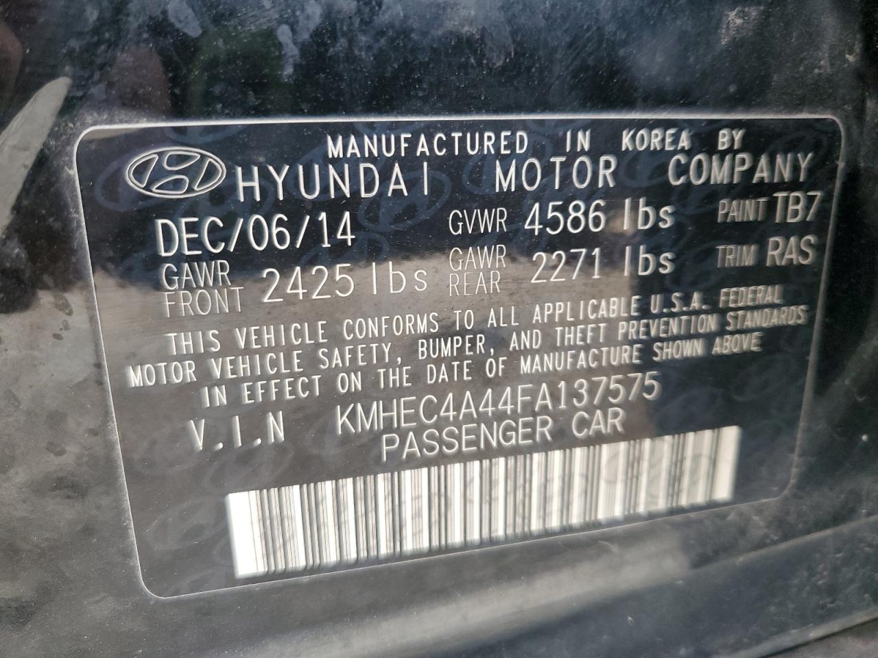 2015 Hyundai Sonata Hybrid VIN: KMHEC4A44FA137575 Lot: 68550874