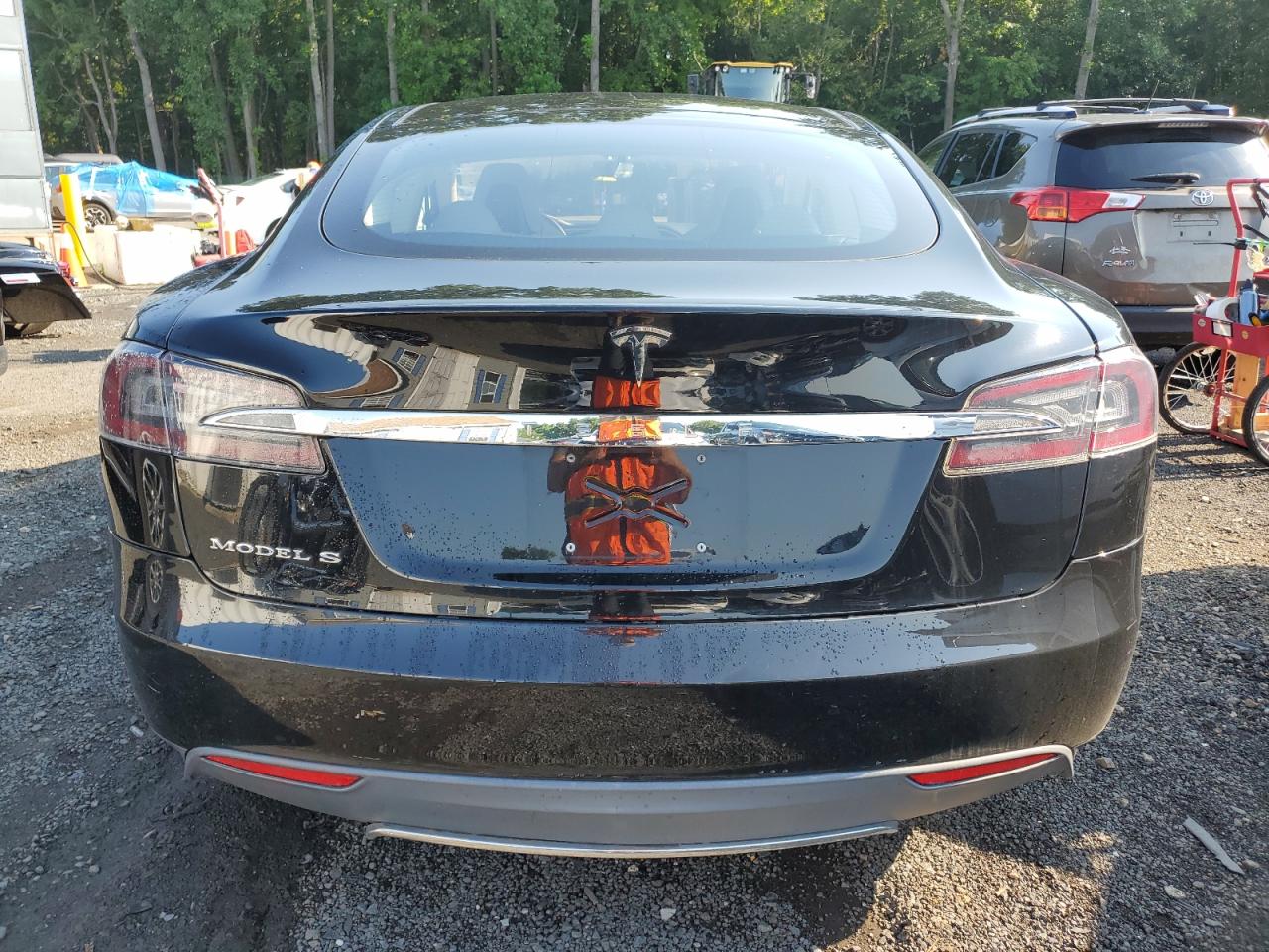 2013 Tesla Model S VIN: 5YJSA1DN7DFP04530 Lot: 65203154