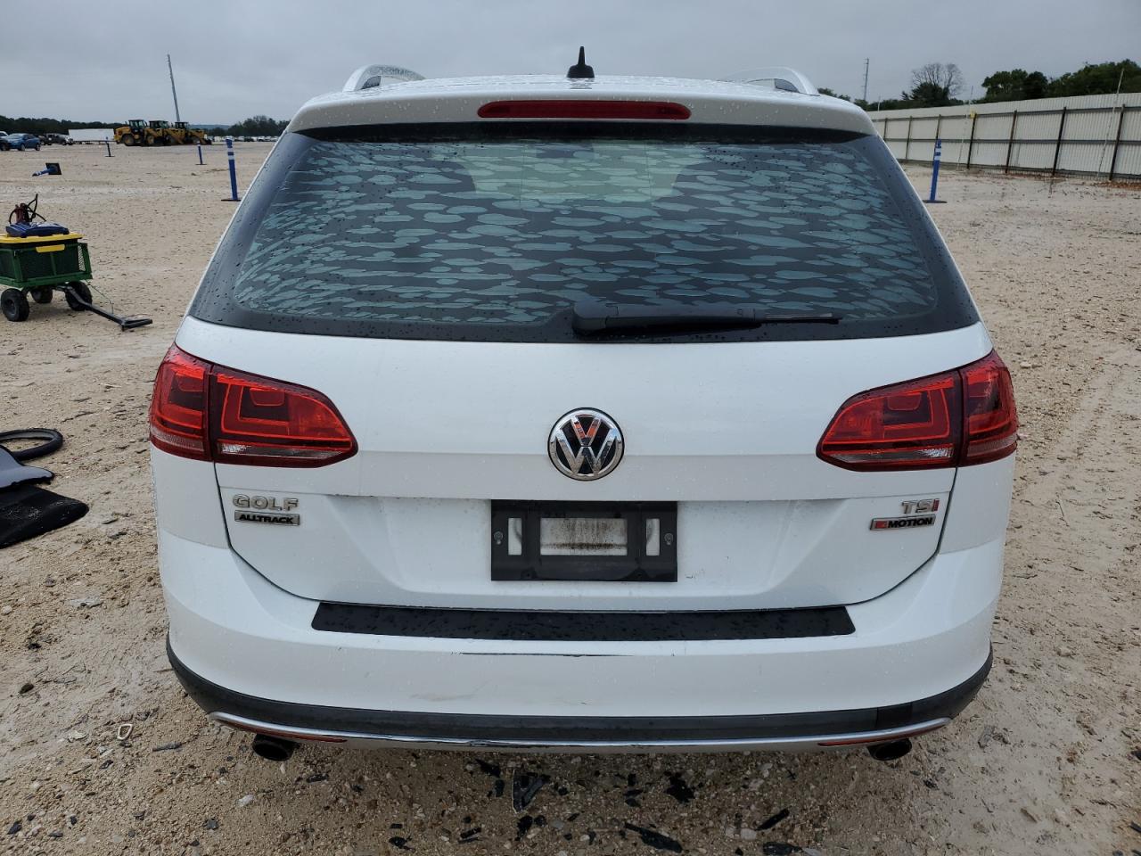 3VWH17AUXHM531075 2017 Volkswagen Golf Alltrack S