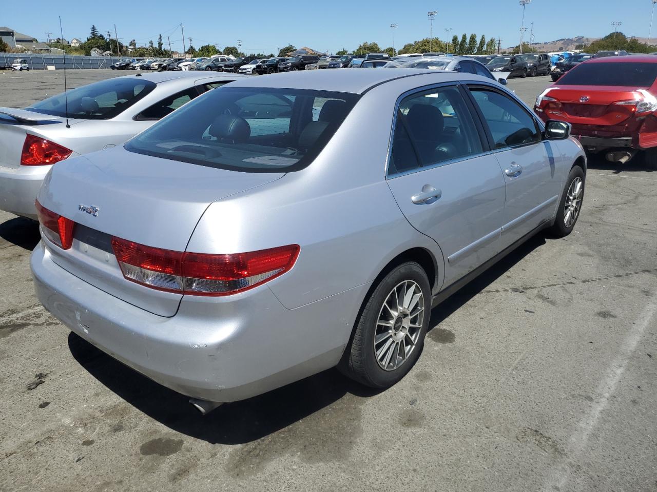 2004 Honda Accord - Image 3