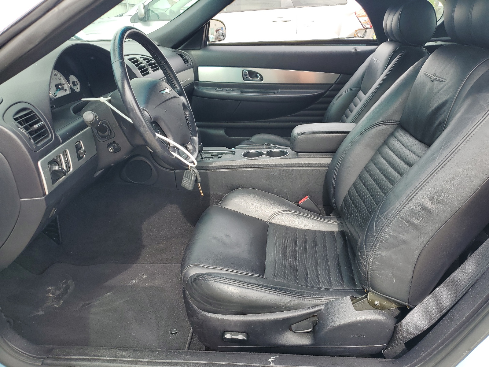 1FAHP60A83Y109764 2003 Ford Thunderbird