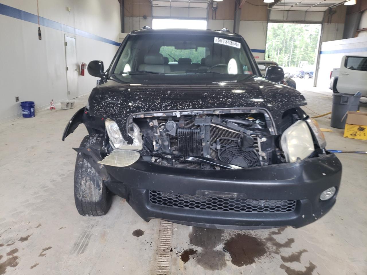 2001 Toyota Sequoia Limited VIN: 5TDBT48A31S006457 Lot: 66134354