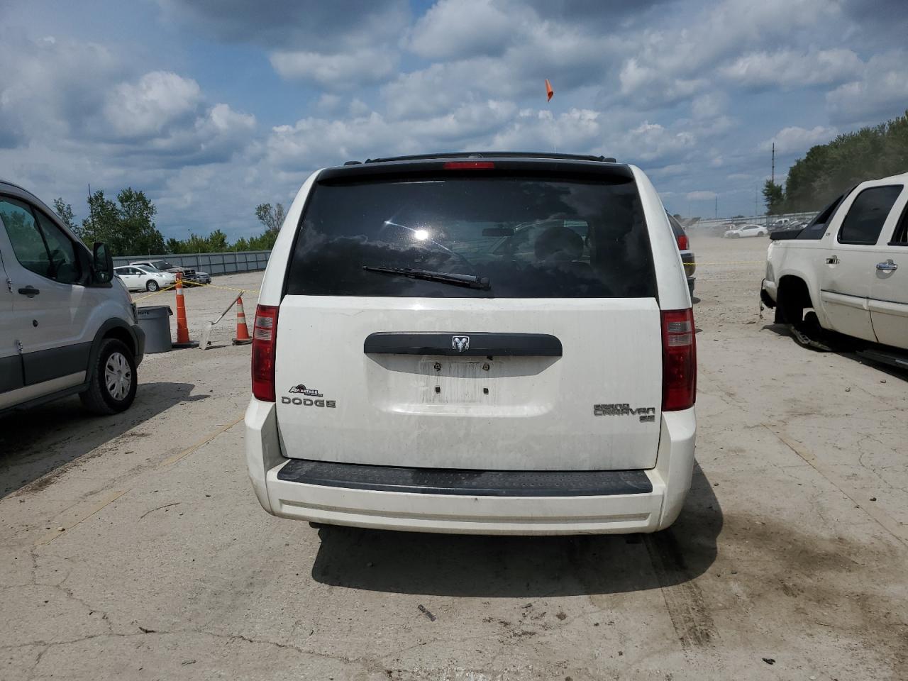 2010 Dodge Grand Caravan Hero VIN: 2D4RN3D16AR438111 Lot: 68244814