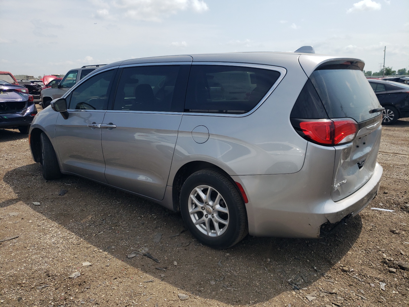 2017 Chrysler Pacifica Lx vin: 2C4RC1CG2HR627457