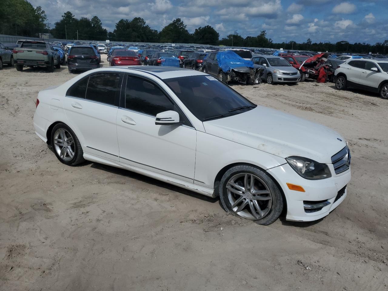 VIN WDDGF4HB1DR271442 2013 MERCEDES-BENZ C-CLASS no.4