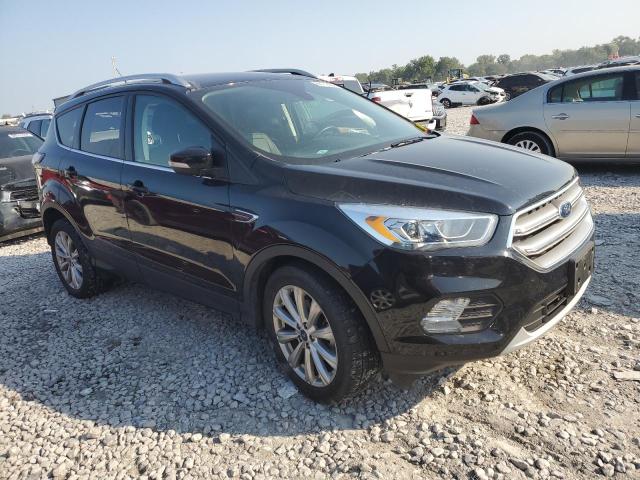  FORD ESCAPE 2017 Czarny