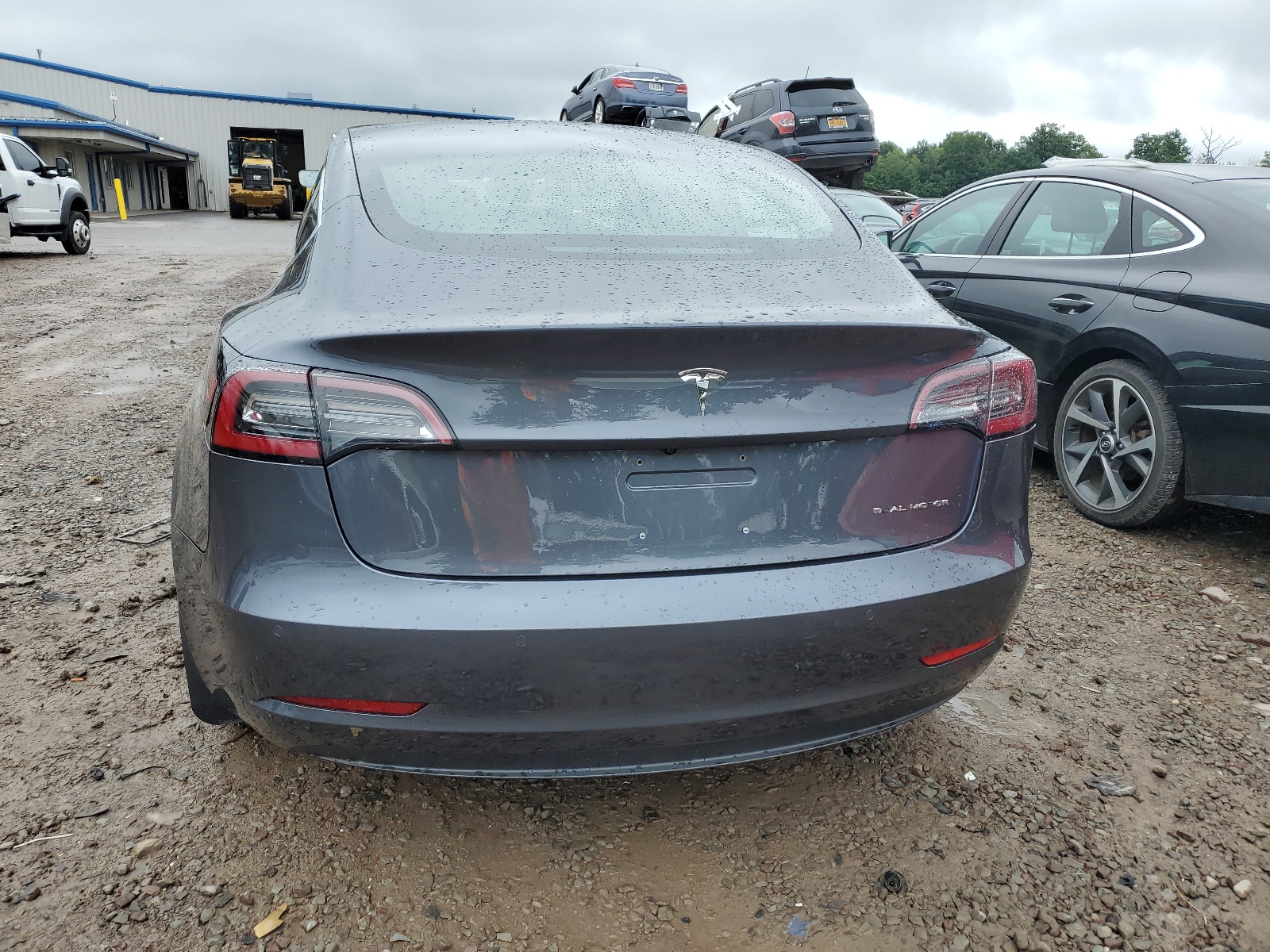 5YJ3E1EB8JF064076 2018 Tesla Model 3