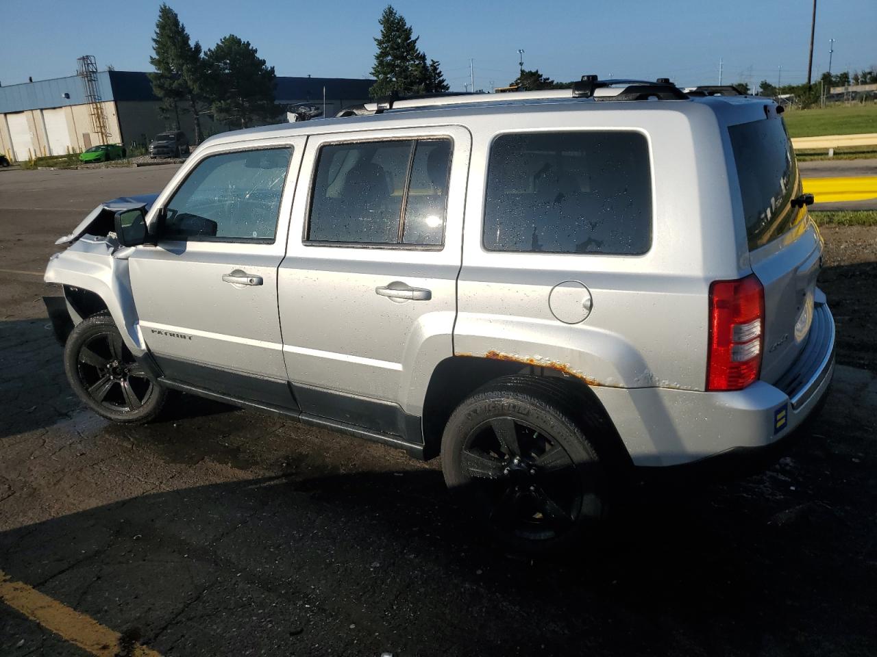 2013 Jeep Liberty (Patriot) - Image 2