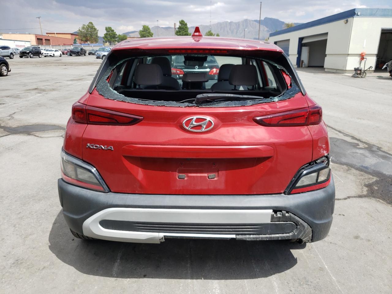 2022 Hyundai Kona Sel VIN: KM8K22AB1NU762358 Lot: 68695404