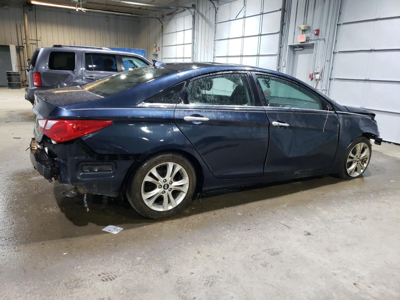 2011 Hyundai Sonata - Image 3